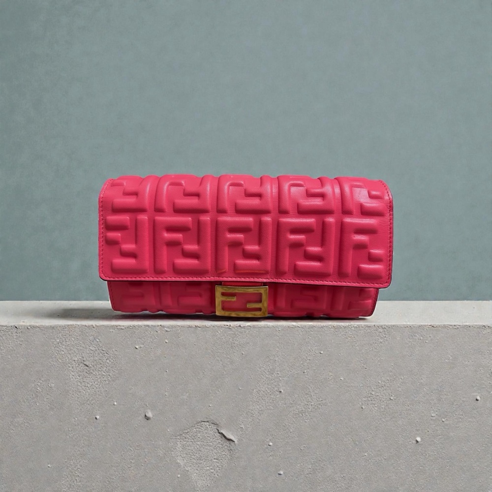 Fendi Baguette Leather Wallet-Vibrant Pink Excellent Like New Condition